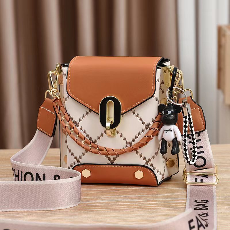 Summer Korean Style Simple Small Square Bag Fashionable Versatile Shoulder Crossbody Bag Trendy Mini Mobile Phone Bag Women's Bag Wholesale
