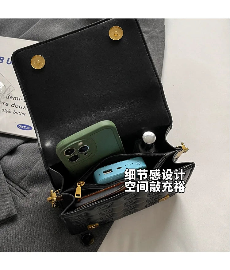 New 2026 Fashion Womens Shoulder Bag Crossbody Purse Minimalist Chain Strap Small Niche Luxury Versatile Tote