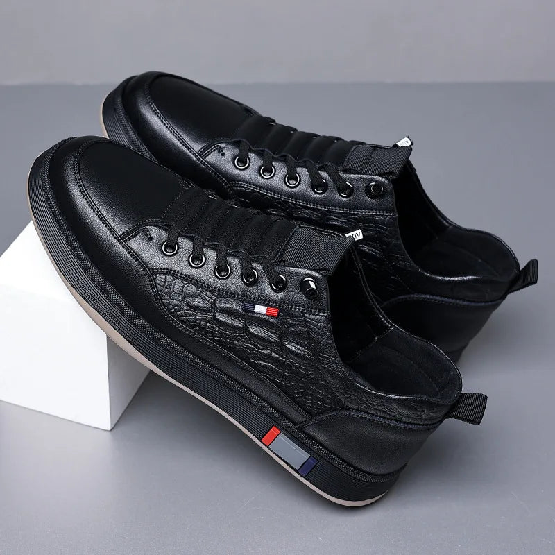 New Autumn Winter Men Sneakers Casual Genuine Leather Outdoor Sport Men Trekking Leather Shoes Climbing Hunting Vulcanize Shoes