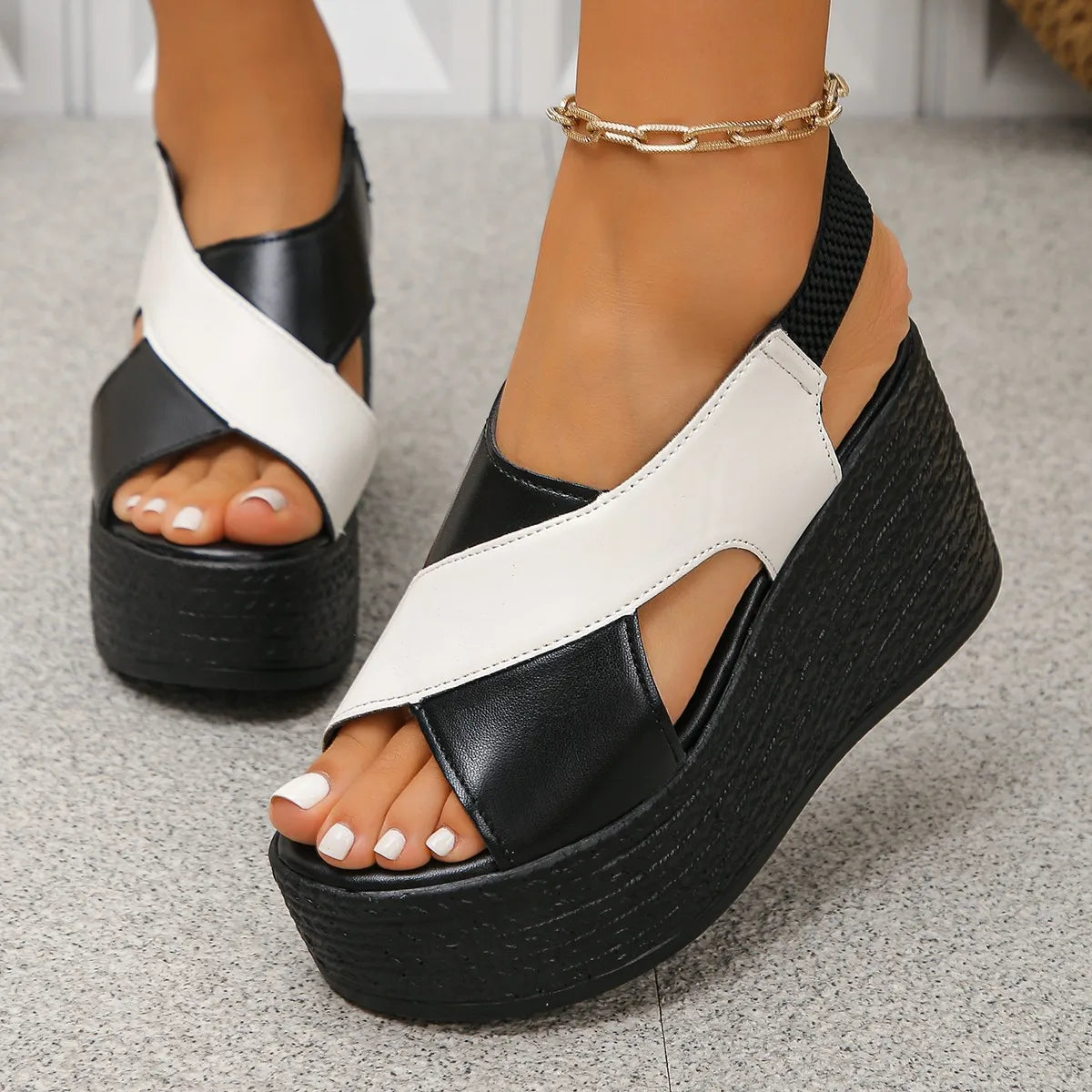 2026 Summer Women Shoes Sandals Leather Strap Roman Shoes Fashion Outdoor Thick Sole Non-slip High Heels Platforms Sandals