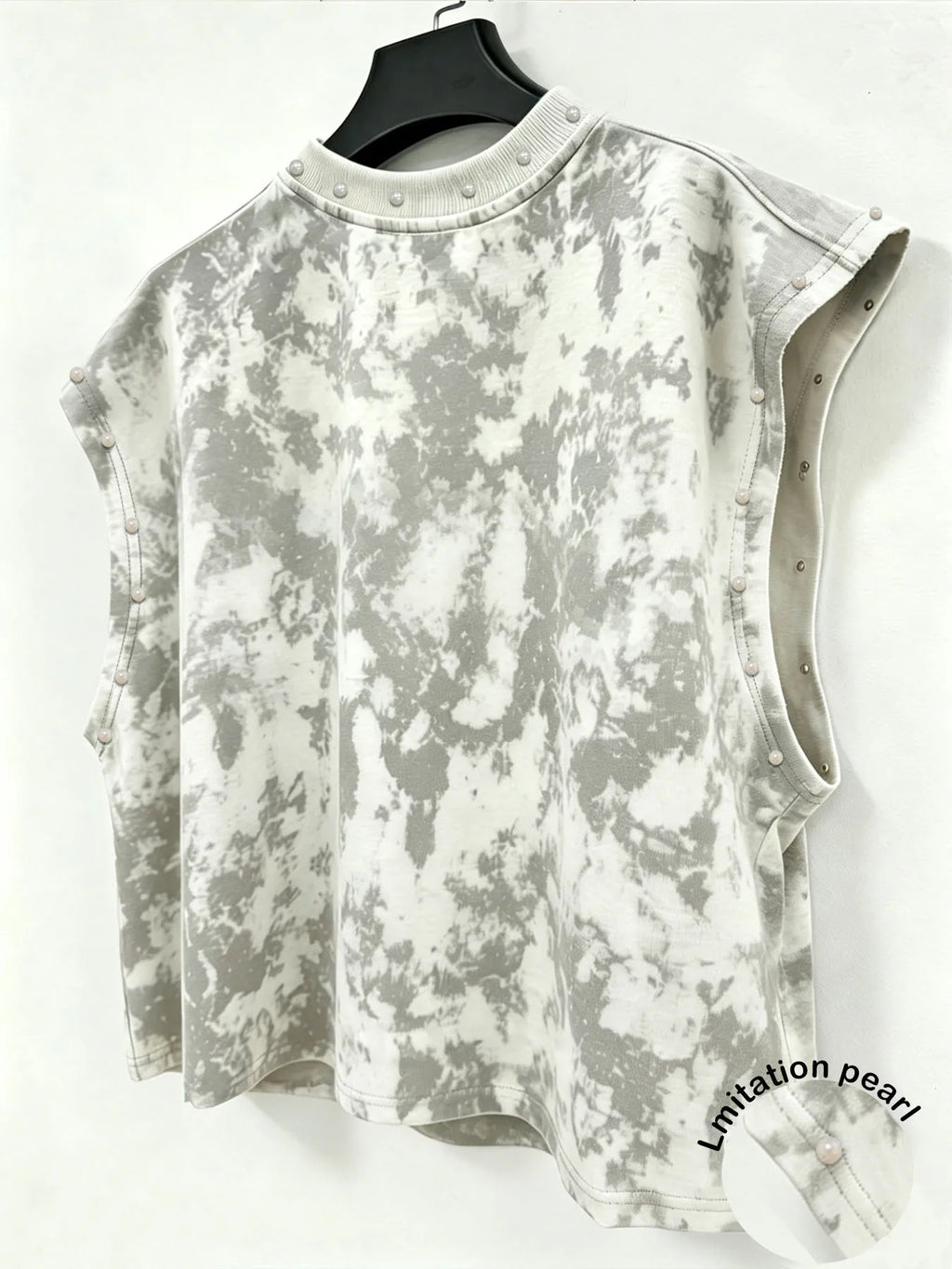 Unisex Tie-Dye Sleeveless Tank Top – New York Brooklyn Letter Print & Faux Pearl Detail (American Retro Cropped Style) tank top