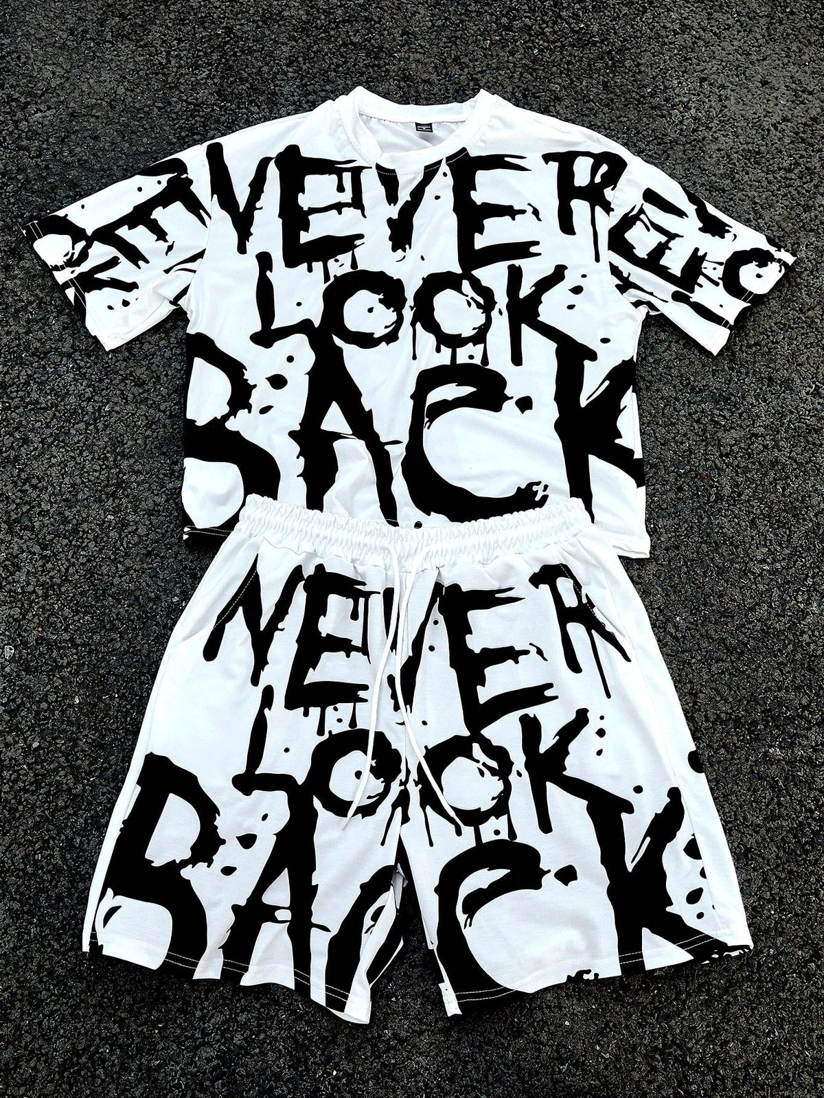 Fashion Men's Black and White Flower Graphic Print T-shirt Shorts 2-piece Set O-neck Short Sleeve Top Elastic Waist Shorts Set