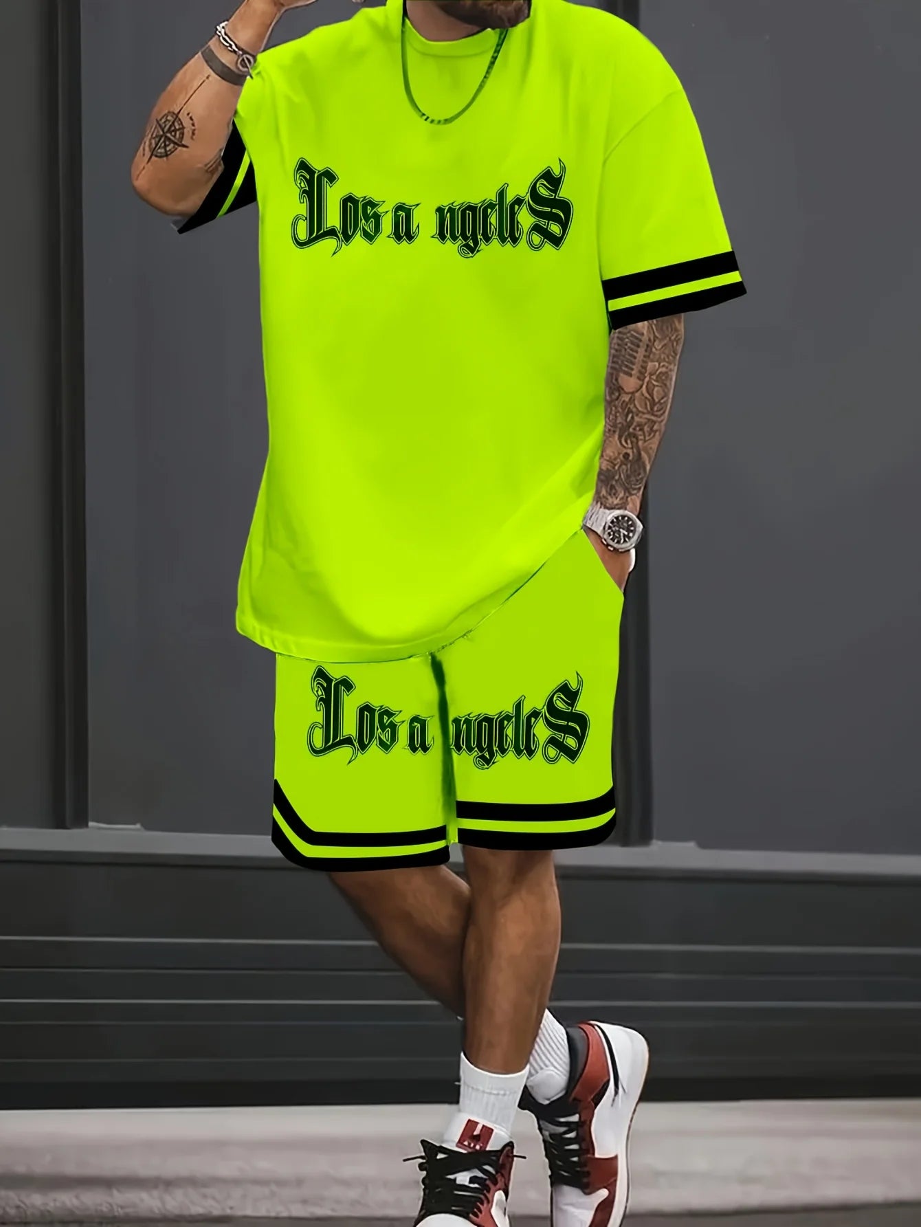 A new 3D letter-printed street fashion casual simple soft comfortable breathable and lightweight men's suit for summer 2025