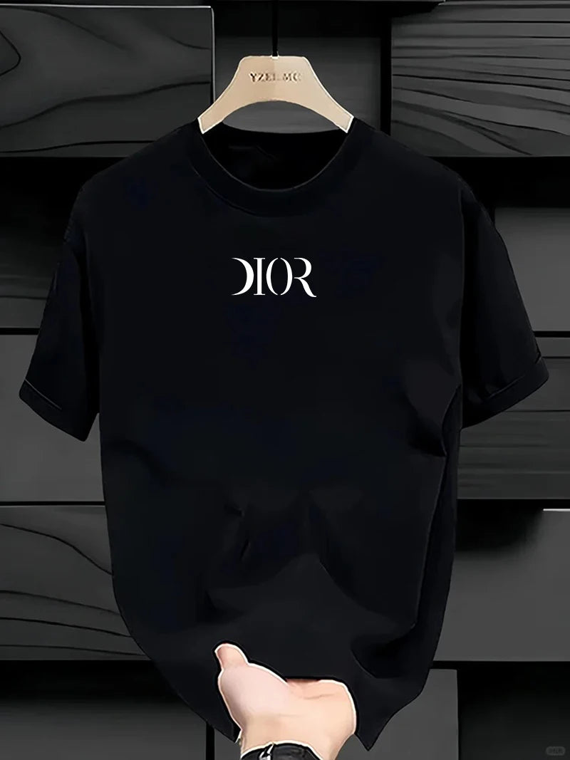 This season's main focus is on loose, casual, versatile, and niche men's summer letter printed American style top T-shirts