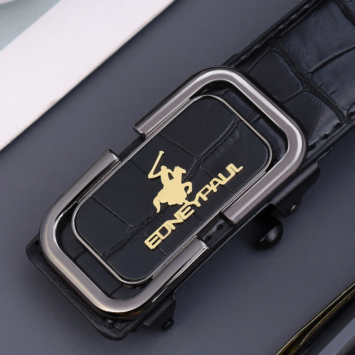 Men's automatic buckle leather belt for office workers' commuting, adjustable belt suitable for formal and casual wear