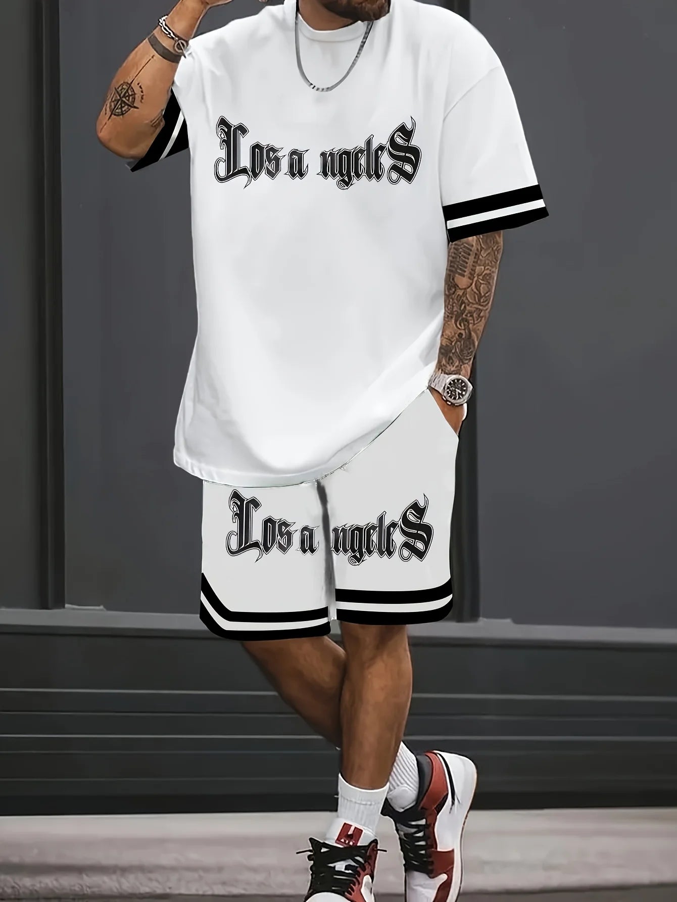 A new 3D letter-printed street fashion casual simple soft comfortable breathable and lightweight men's suit for summer 2025